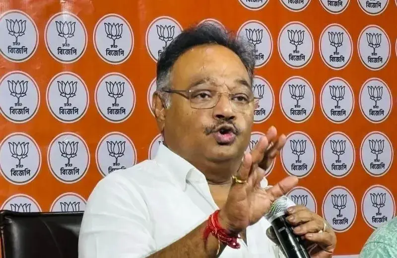 'আমরা যে যন্ত্রণার মধ্য দিয়ে গিয়েছি, অন্য কেউ যেন না যায়', ভোট পরবর্তী হিংসা রুখতে শমীকের বড় আহ্বান