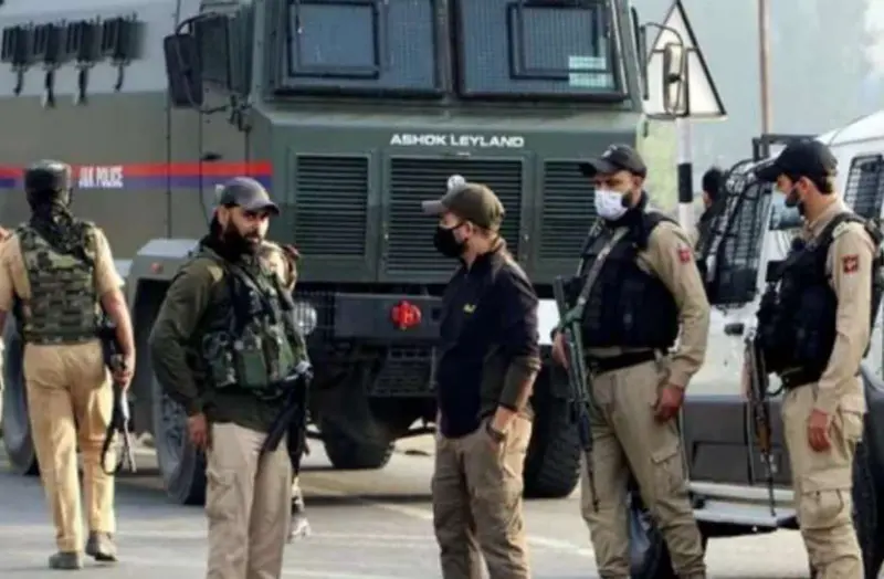 જમ્મુ કાશ્મીર સરકારે 8 ભ્રષ્ટ અધિકારીઓને બરતરફ કર્યા