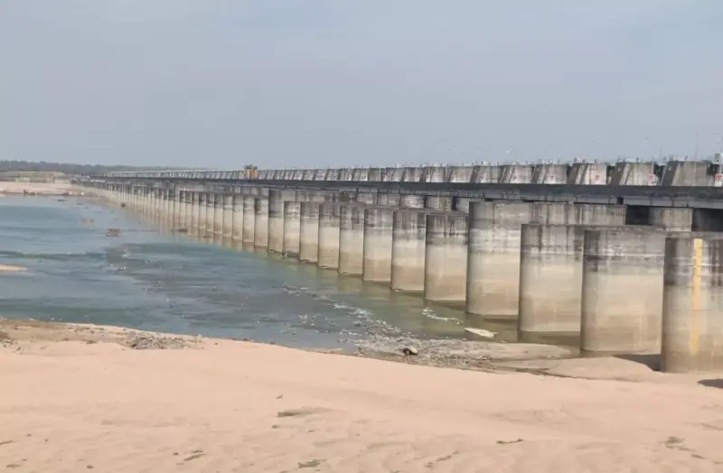 Kaleshwaram project:  CM Revanth issues orders to restore damaged Medigadda, Annaram, Sundilla barrages