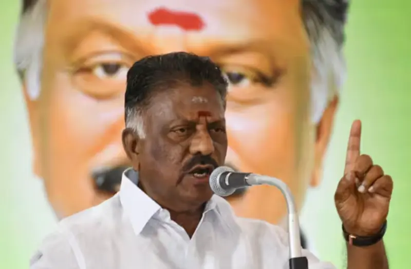 இரட்டை காதணி அல்லது இரட்டை மின்விளக்கு.. ஓ.பன்னீர்செல்வம் அணி முடிவு!