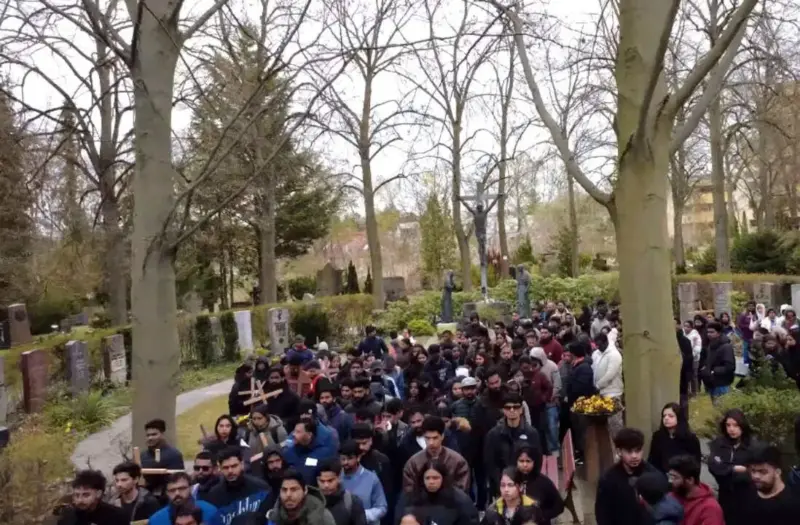 അപ്പോസ്‌തോലിക് വിസിറ്റേറ്റര്‍ മാര്‍ ചിറപ്പണത്തിന്റെ നേതൃത്വത്തില്‍ ബെര്‍ലിനില്‍ കുരിശിന്റെ വഴി