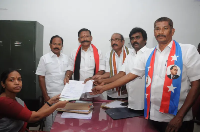 செல்வ கணபதி, டிடிவி தினகரன் வேட்புமனுக்கள் கடைசி நேரத்தில் ஏற்பு!