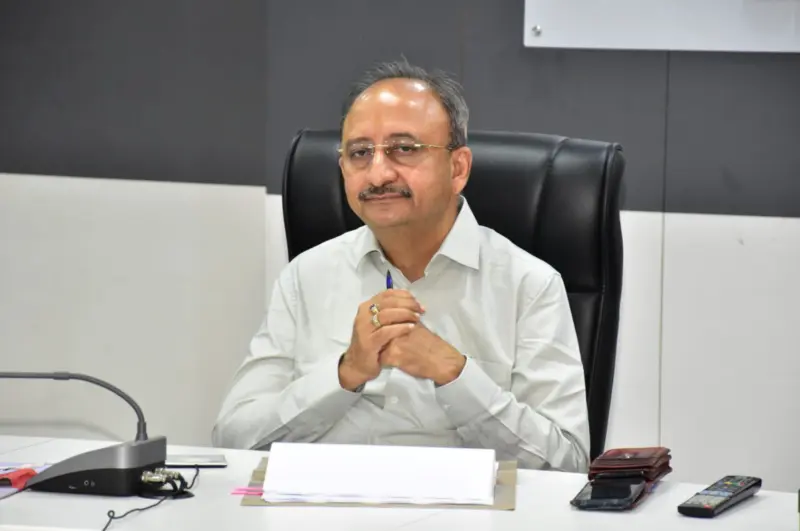 પ્રિ-મોન્સુન તૈયારી: આપાતકાલીન સ્થિતિમાં ઝીરો કેઝ્યુઆલિટીના અભિગમ સાથે કામ કરવા કલેકટરની અધિકારીઓને તાકીદ