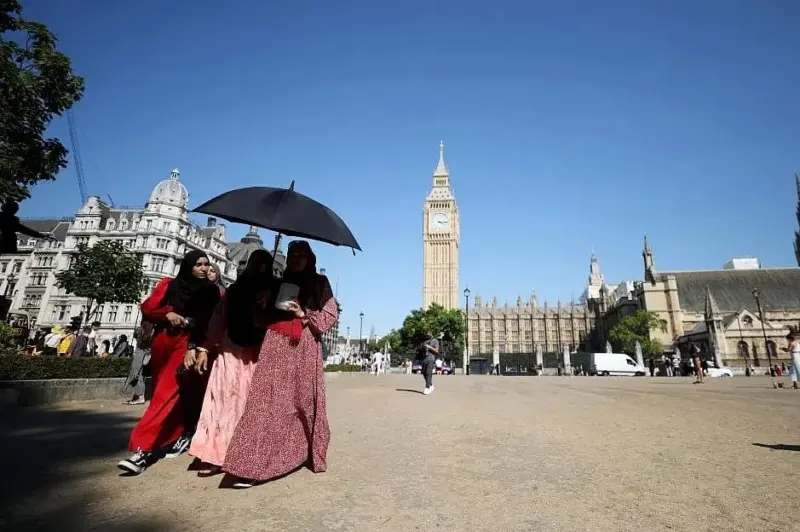 UK government issues heat health alerts across region amid rising temperatures