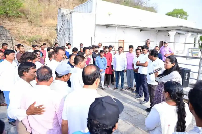 చరిత్ర ఆనవాళ్లుకు ప్రసిద్ధి మెదక్