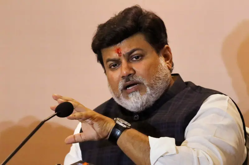 Maharashtra Cancels Hindi Proficiency Test For Govt Staff After Backlash