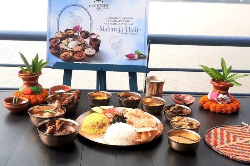 Polo Floatel: হাতে বাটা মশলার খাবার, পুজোয় এলাহি আয়োজন গঙ্গাবক্ষের 'এই' ভাসমান রেস্তোরাঁয়