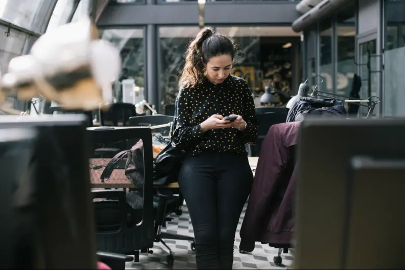 The Hidden Cost of Distractions, and How to Short-Circuit Them        Small interruptions have an outsized impact on productivity and creativity, often measured in hours each work day.
