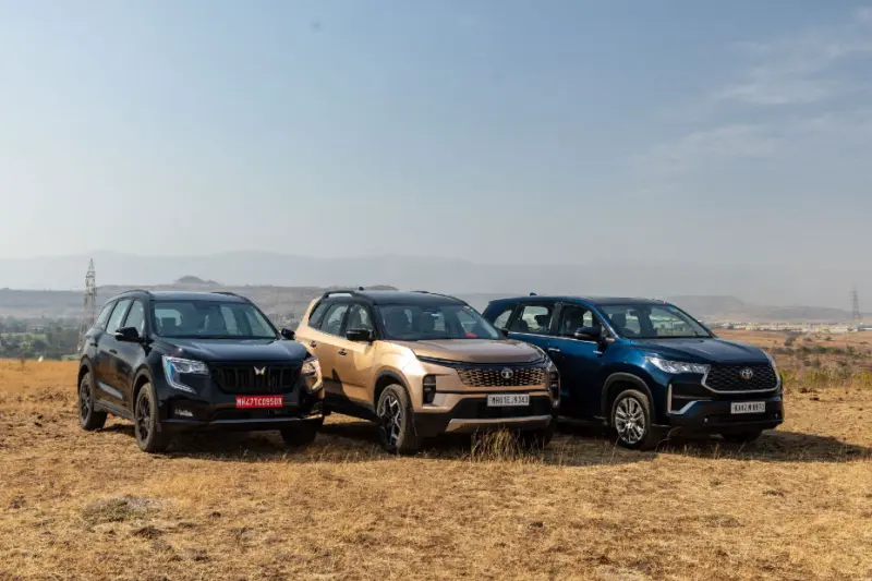 Tata Safari vs Mahindra XUV700 vs Toyota Innova Hycross: Space And Practicality Compared