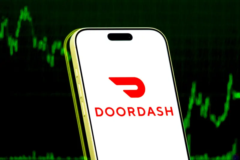 Obsessed with Internet Culture? You Could Make $200,000 Working for DoorDash.