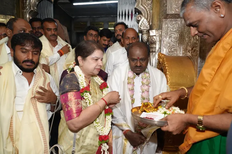 ಮೈಸೂರಿನ ಚಾಮುಂಡೇಶ್ವರಿ ‌ದೇವಸ್ಥಾನದಲ್ಲಿ ಎಚ್‌ಡಿಕೆ‌ ವಿಶೇಷ ಪೂಜೆ