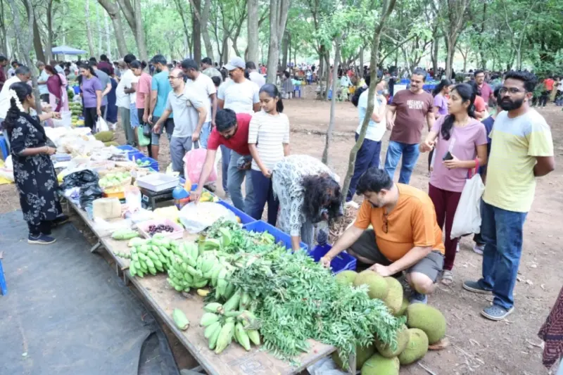 ನೋಡುಗರ ಗಮನ ಸೆಳೆದ ಜಿಕೆವಿಕೆ ರೈತ ಸಂತೆ-GKVK RAITA SANTE