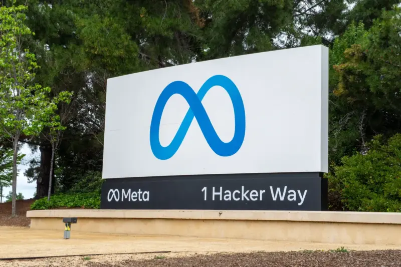 Meta Stock Plunges Into Bear Territory - And Retail Traders Are Split About Whether It's A Screaming Buy Or Falling Knife