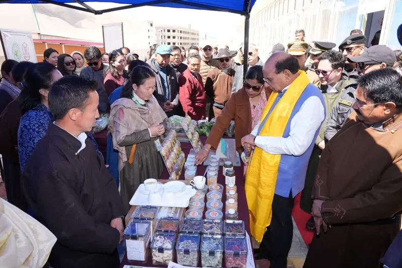 LG Saxena visits University of Ladakh Campus: Emphasizes academic excellence
