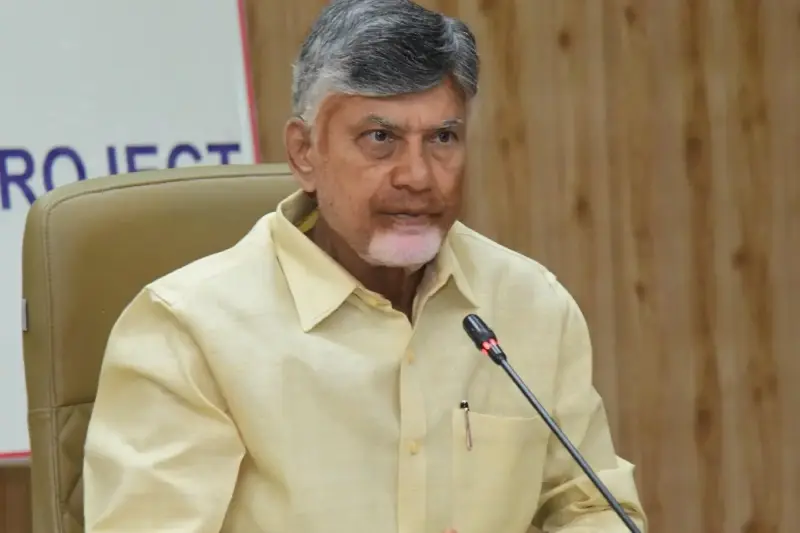 రాష్ట్రంలో పెట్రోల్, డీజిల్ కొరతపై సీఎం చంద్రబాబు సమీక్ష