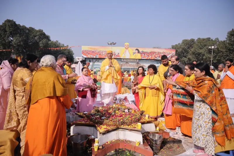 Devotees Experience Spiritual Bliss at Mahashivratri Celebrations in Anand Dham Ashram