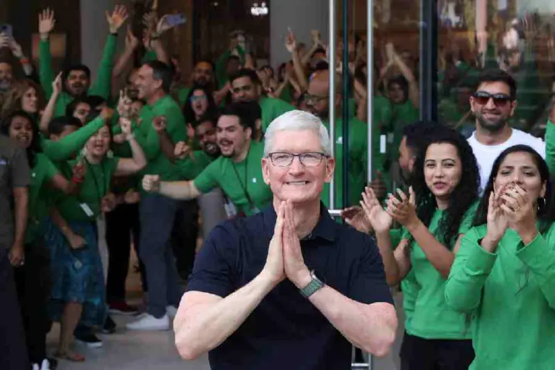 How Tim Cook, a fitness-obsessed CEO, put health at the heart of Apple