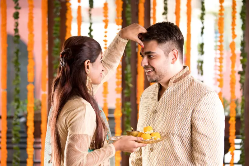 Bhai Dooj 2026: Exact Date, Shubh Muhurat, Rituals & Heartwarming Traditions Explained