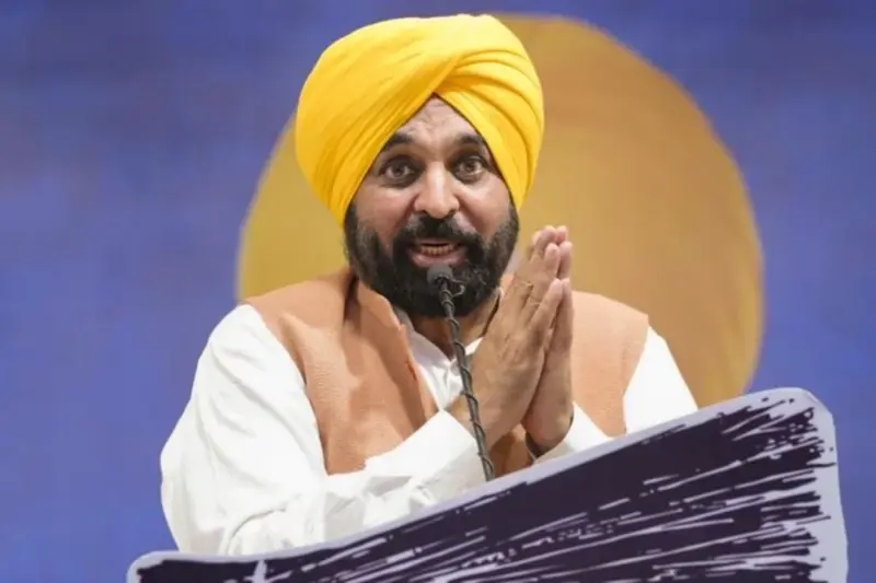 Bhagwant Mann: पंजाब सीएम ने भाई घनैया जी को समर्पित 'मानव सेवा संकल्पना दिवस' पर किया नमन, बोले- 'उनके आदर्श विश्व के हृदय में सदैव जीवित रहेंगे'