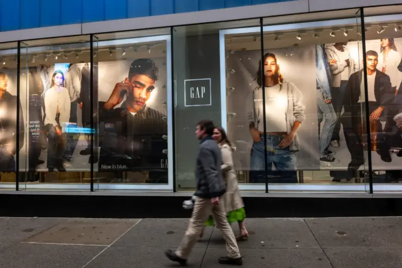 GAP Stock Drops As Trump Tariffs Threaten Outlook: CEO Sees Better Days On Pop-Culture Brand Revival