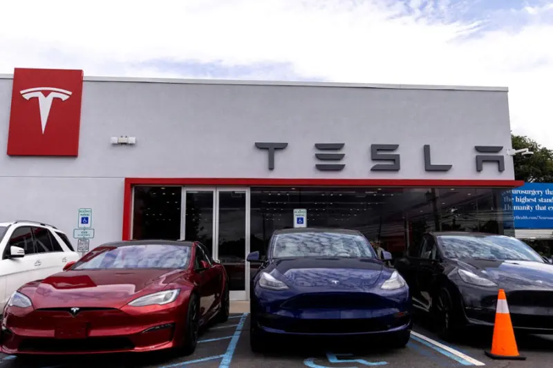 Tesla's AI trainers reveal major gaps in its self-driving tech and safety claims