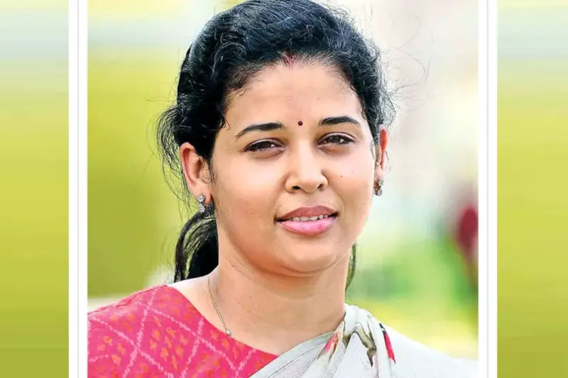 ഐഎഎസ്‌ ഓഫീസറെ കുറ്റവിചാരണ ചെയ്യാൻ അനുമതി തേടുന്ന ഹരജി വീണ്ടും പരിഗണിക്കണമെന്ന് കര്‍ണാടക സര്‍ക്കാരിനോട് ഹൈക്കോടതി.