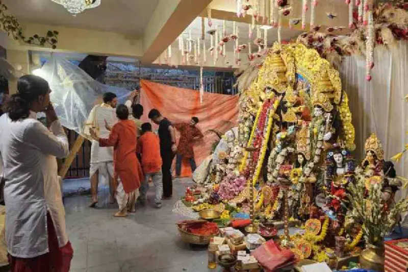 Family of business partners hosts Basanti puja in New Town house