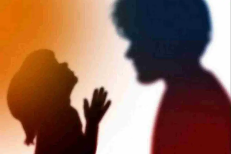 पुणे में 4 साल की मासूम से दरिंदगी के बाद हत्या, भड़के ग्रामीणों ने मुंबई-बेंगलुरु हाईवे पर लगाया 4 घंटे लंबा जाम, 65 साल के आरोपी को फांसी की मांग