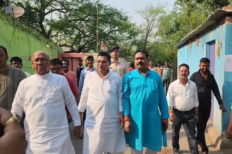 सरयू राय पहुंचे धनबाद, सीएम हेमंत को दिया कांग्रेस-भाजपा से अलग सरकार बनाने का ऑफर