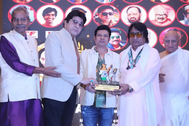 Bollywood Actor Shantanu Bhamare bagged ‘King Of Romance’ Award!