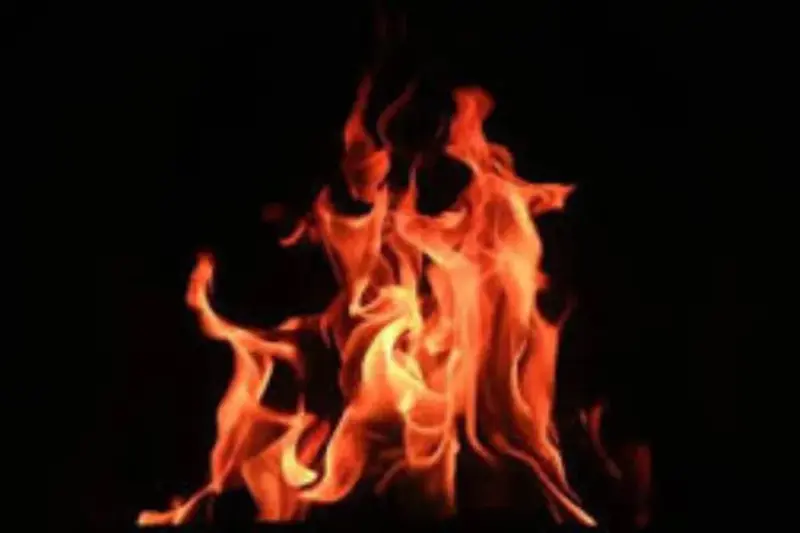 72-year-old woman walks back into flames, dies in choking Goregaon fire