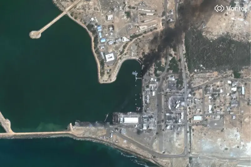 Satellite image shows 3 Iranian ships sunk, Konarak port on fire