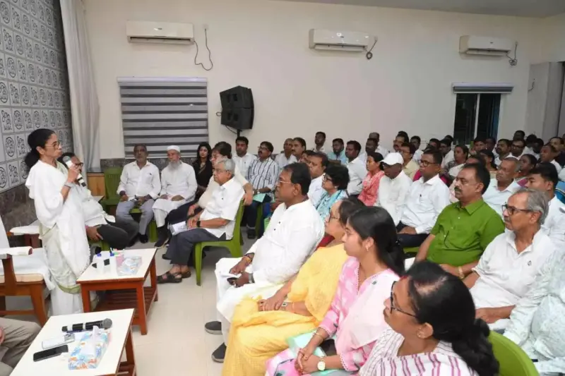 'వెళ్లాలనుకునేవారు వెళ్లొచ్చు'