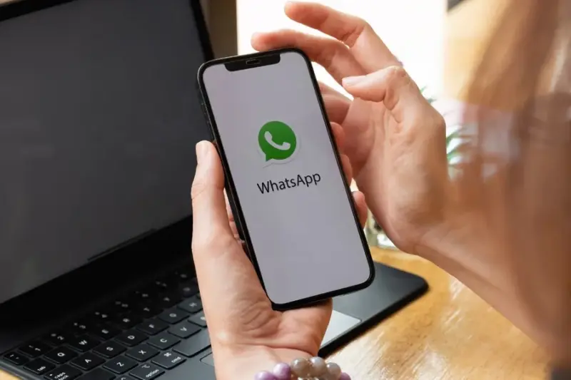 How to exit a WhatsApp group silently