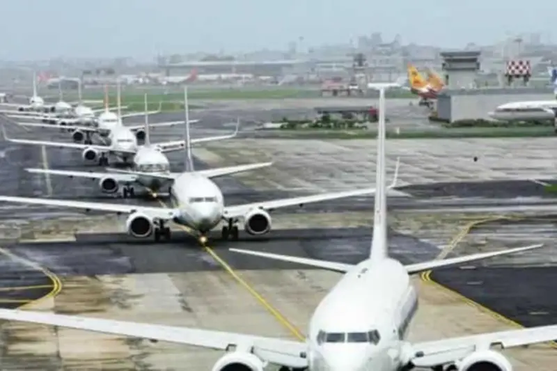 Air Travellers Beware! After Petrol Price Hike, Airlines Fare to Rise? Airfare Cap Rolled Back, What's in Store Ahead