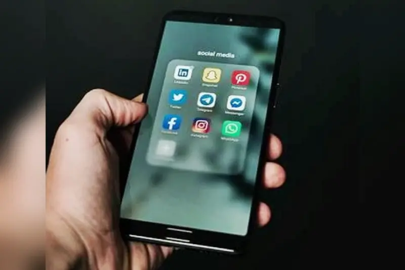 Malaysia Bans Social Media Accounts For Children: ملائیشیا کا بڑا فیصلہ، 16 سال سے کم عمر بچوں کے سوشل میڈیا اکاؤنٹس بنانے پر پابندی عائد