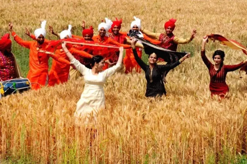 Happy Baisakhi (Vaisakhi) 2026: Wishes, quotes, status to share with family