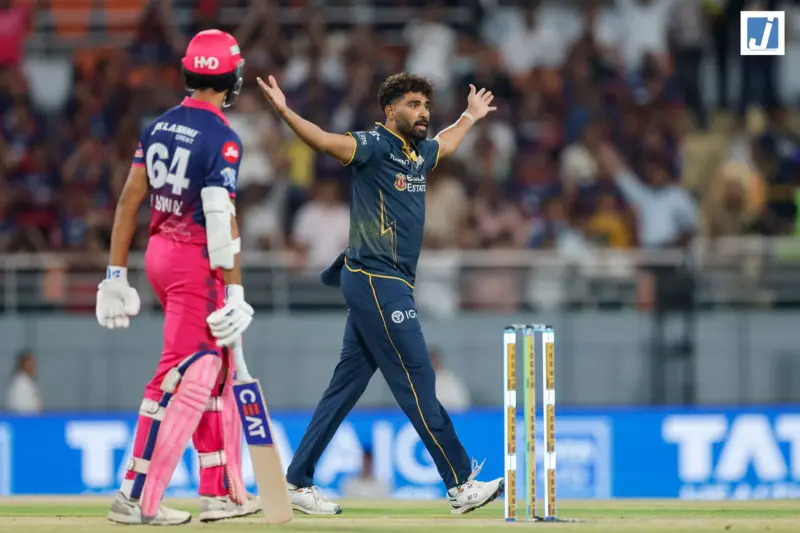 Qualifier 2 IPL 2026: राजस्थान रॉयल्स की धीमी शुरुआत, 2 ओवर में 13/2 पर संघर्ष जारी