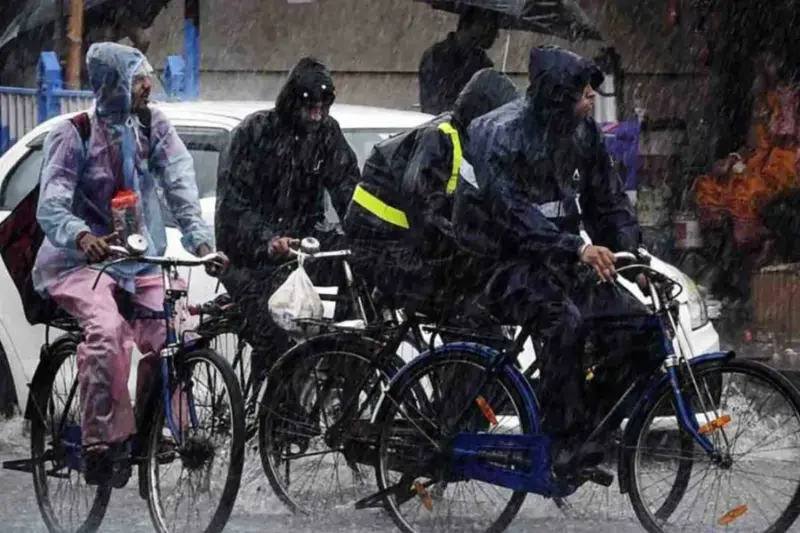 India weather alert: IMD warns of heavy rain, thunderstorms across 13 states; Check list