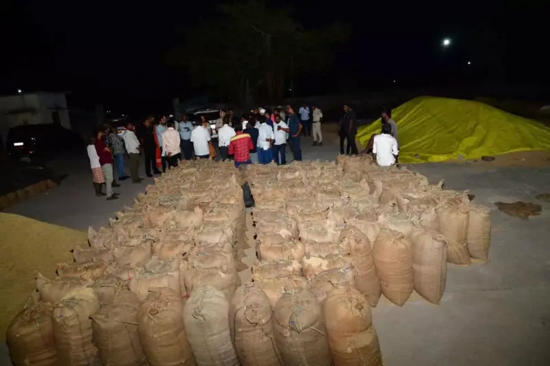 కల్లాల్లో ధాన్యం.. కర్షకుల కళ్లల్లో కన్నీళ్లు