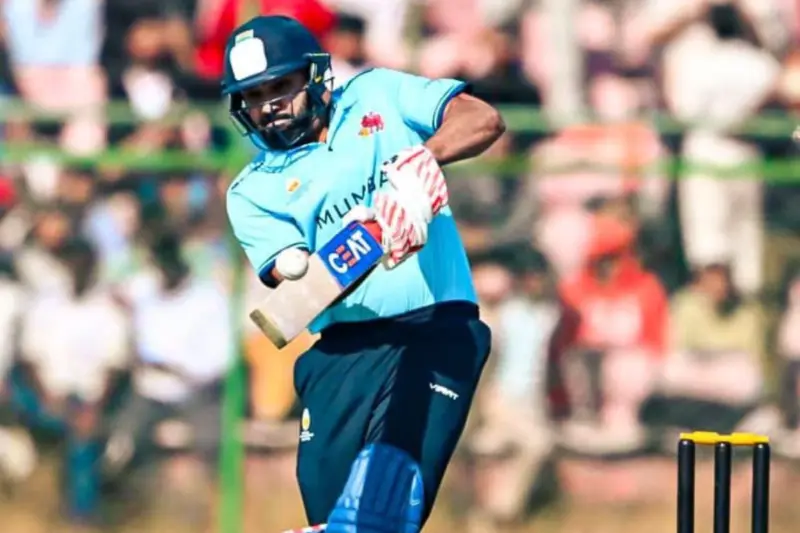 Rohit Sharma Out for Golden Duck While Playing a Pull Shot in Vijay Hazare Trophy 2025-26 [WATCH]