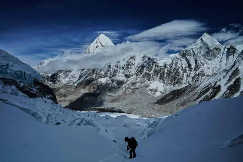 Everest route clears after two-week ice block; no permit cap sparks concerns over congestion in death zone