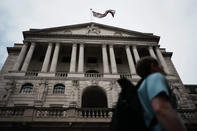 Interest rates held at 3.75% as Bank cuts UK growth outlook