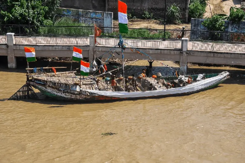 SC flags environmental crisis in National Chambal Gharial Sanctuary over illegal sand mining