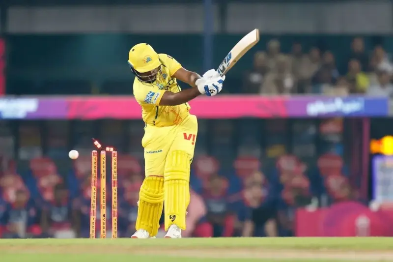 చెన్నై (CSK) 5 ఓవర్లలో 54/3