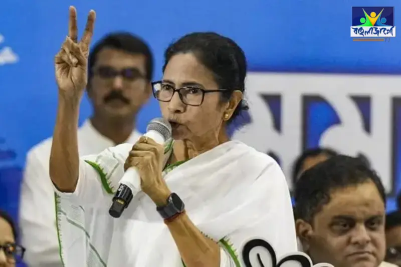 ভোটার তালিকায় 'ষড়যন্ত্র', নির্বাচন কমিশনকে তীব্র ভাষায় আক্রমণ মমতার
