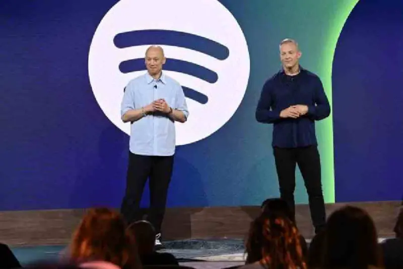 Spotify and Universal strike AI remix deal, promising artistes a cut of the revenue
