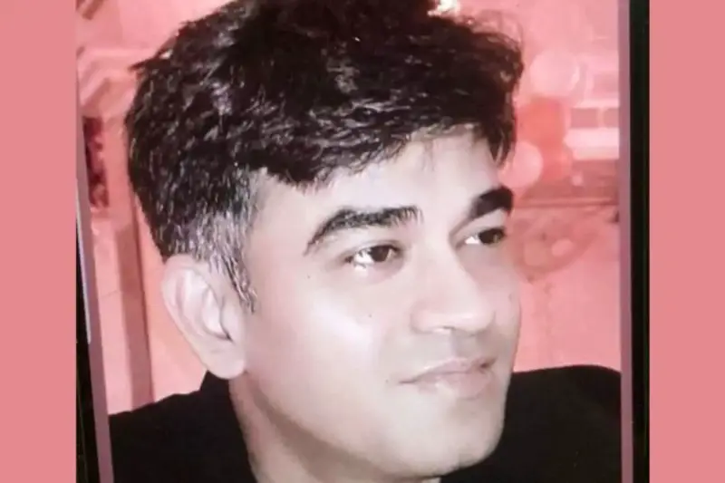 মাধ্যমগ্রামে  চলন্ত গাড়িতে এলোপাথাড়ি গুলি, নিহত Suvendu Adhikari-র আপ্তসহায়ক