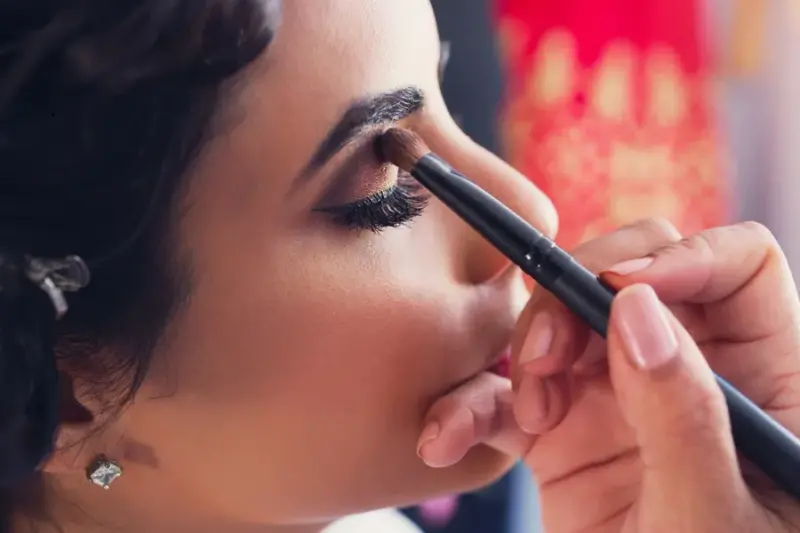 Struggling with smudging and fading? Here's how to make your wedding makeup last all day