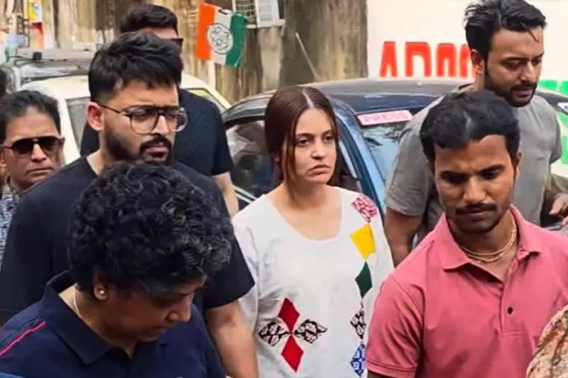 প্রিয়াঙ্কাকে নিয়ে থানায় প্রসেনজিৎ-ঋতুপর্ণারা, রাহুলের মৃত্যুতে ৫ দিন পর FIR আর্টিস্ট ফোরামের